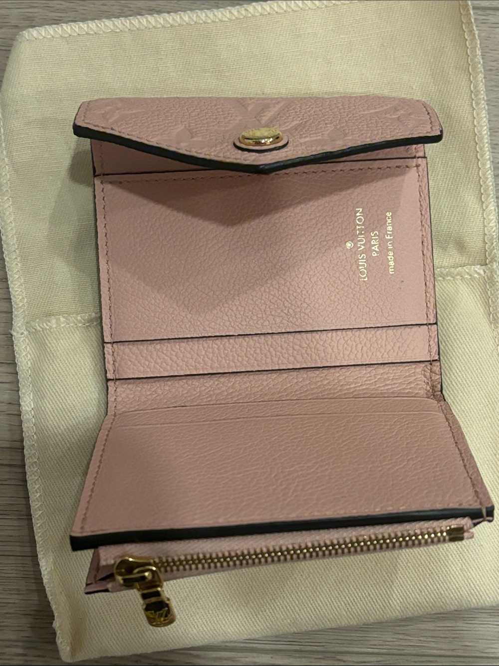Louis Vuitton Zoe Wallet in Empreinte Leather - Rose Poudre - Picture 2 of 4
